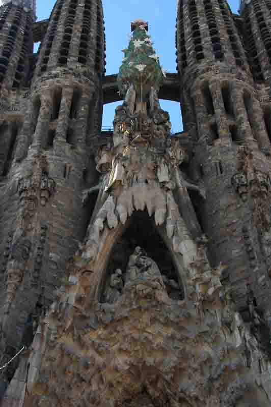 Barcelona - Gaudí - Basílica de la Sagrada Familia - fachada del Renacimiento 3